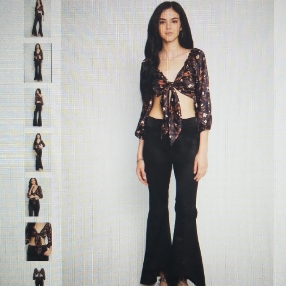 Crop top and flare bottoms pants set